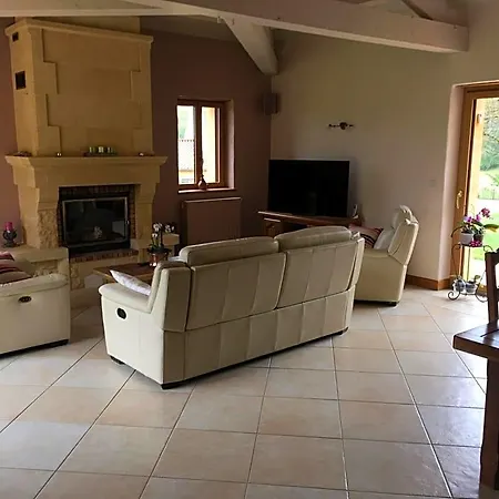 Chez Bernadette Et Victor 3* ויטראק