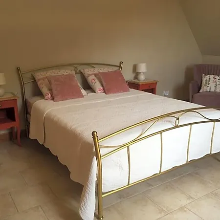 לינה וארוחת בוקר Chez Bernadette Et Victor
